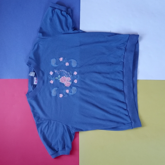 Vintage Women’s Embroidered Floral Half Sleeve Country Shirt - Picture 2 of 5